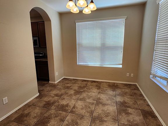 5th image of 3816 E Leslie Dr