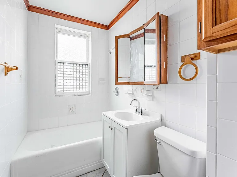 2101 W 51st St #1 — Photo 10