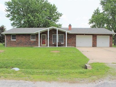 203 Eastlawn St, New Athens, IL, 62264