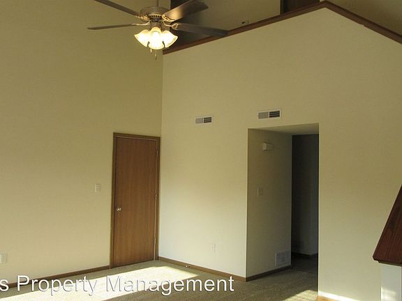 4th image of 611 Glenstone Dr