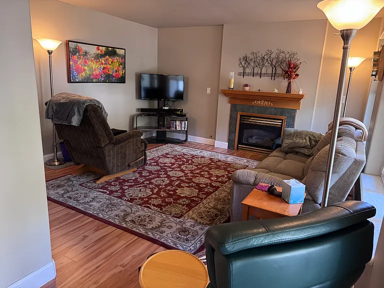 4724 Cypress Dr — Photo 3