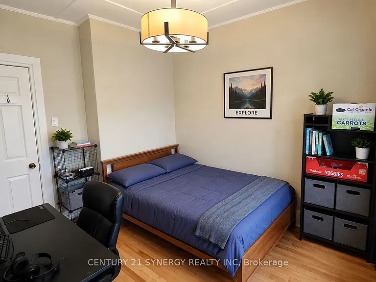 229 Charlotte St #2 — Photo 8