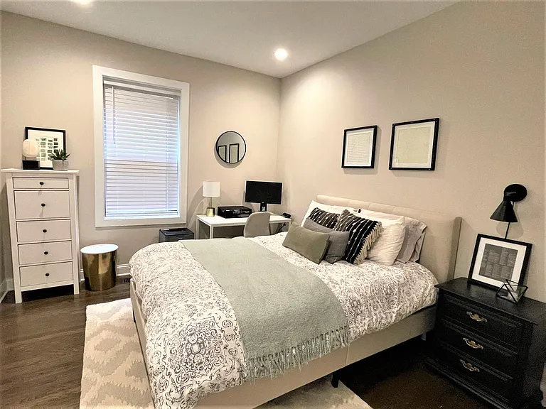 4435 N Paulina St #2 — Photo 10