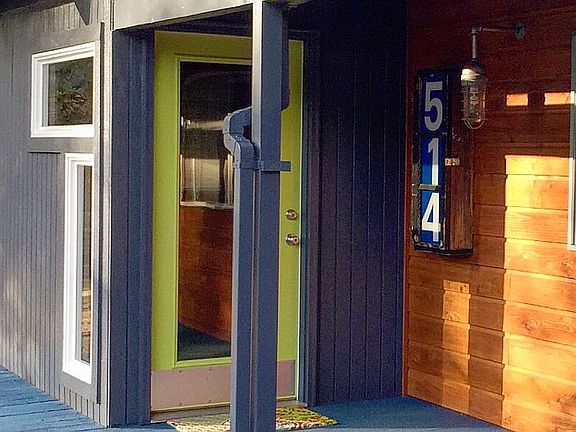 3rd image of 514 Cascade Dr NW