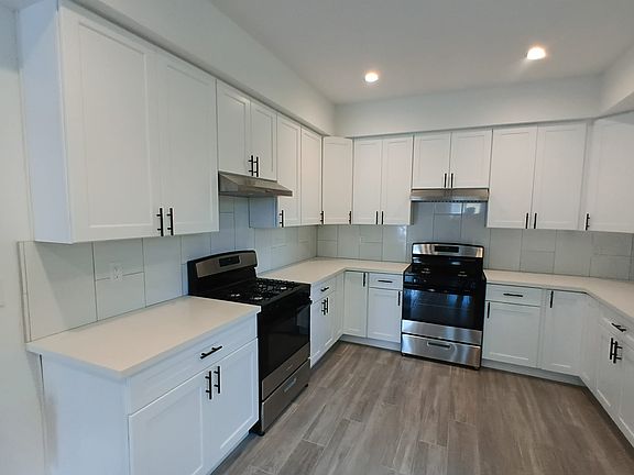 5th image of 1598 W 36th St