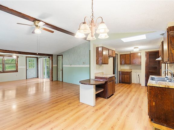9th image of 6676 Kelleman Rd