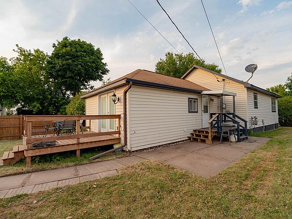 2nd image of 709 3rd Ave E
