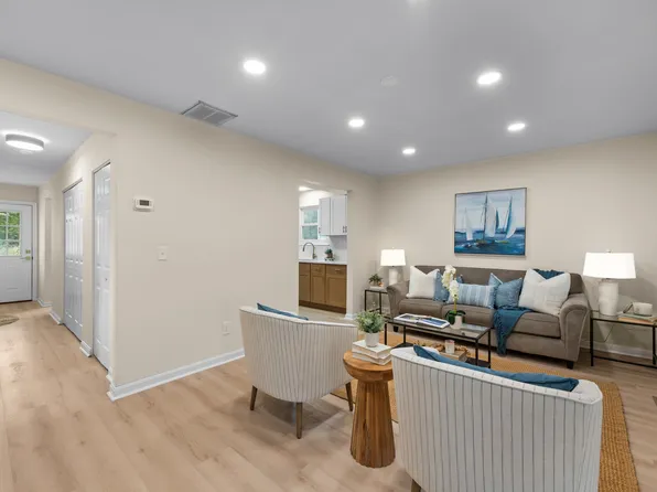 1512 Lincoln Rd, Shady Side, MD 20764