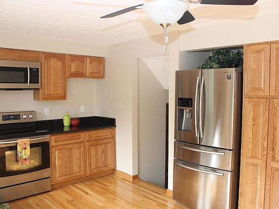 2nd image of 176 Nottingham Ct