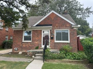 17244 Stephens Dr, Eastpointe, MI 48021