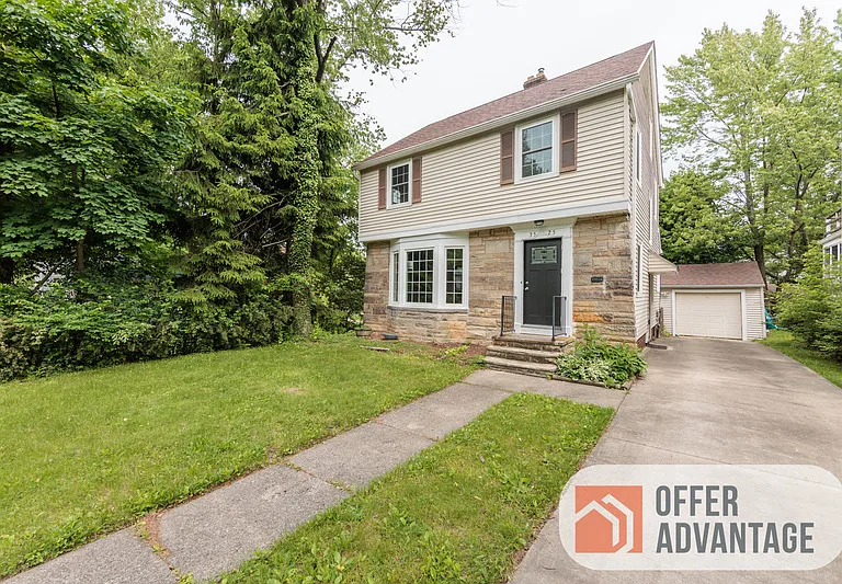 3525 Radcliffe Rd — Photo 1