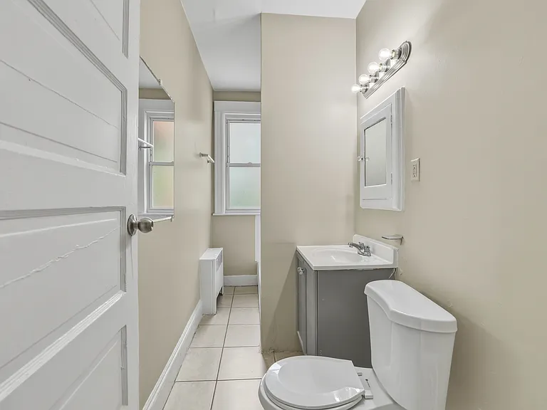 250 Homestead Ave #3W — Photo 8