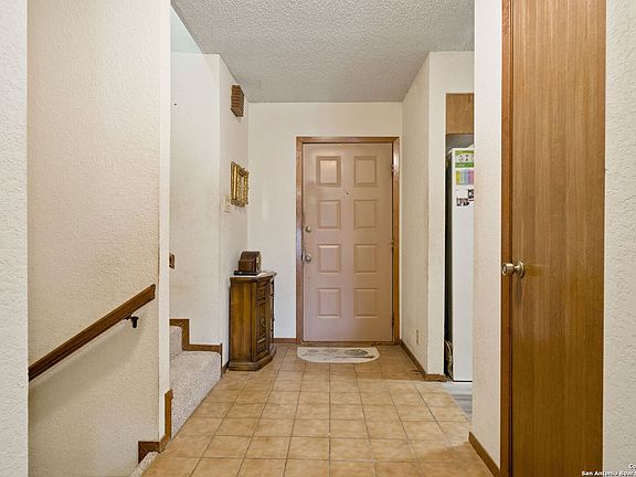 3rd image of 311 Erin Dr