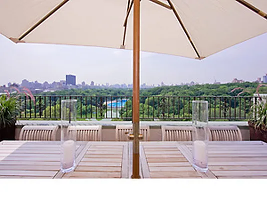 Sold by A & I Broadway | media 16