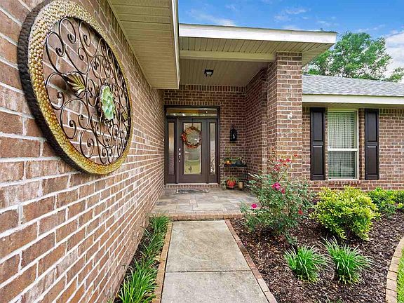 5th image of 1934 Larkspur Cir
