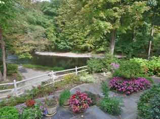 3 Kingsley Evans Cir, Oakland, NJ 07436
