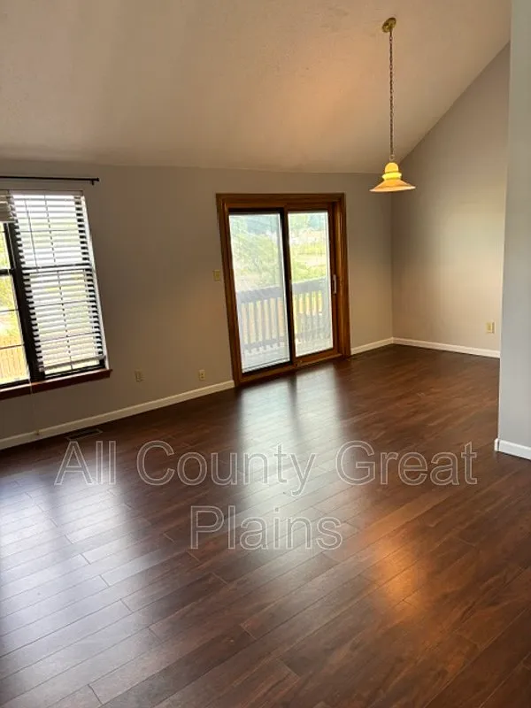 2 bed, 2.0 bath, $1,795 — Photo 3