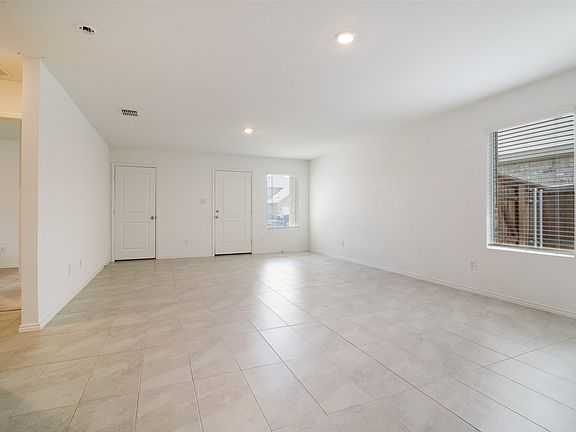 3rd image of 1345 Cider St
