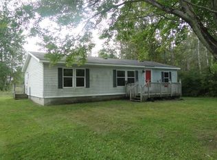 4141 Country View Dr, Vassar, MI 48768