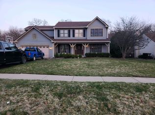 619 Carriage Hill Rd, Island Lake, IL 60042
