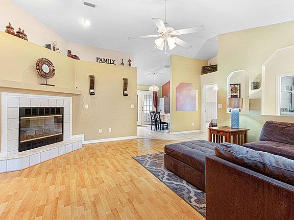 5th image of 4054 NE 18th Ave