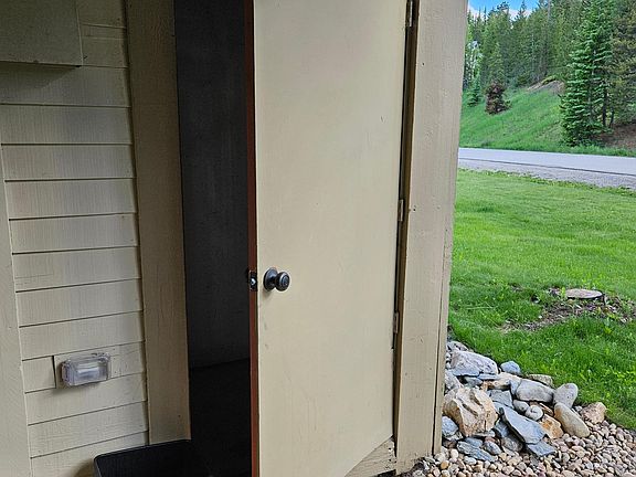 5th image of 1001 Grandview Dr