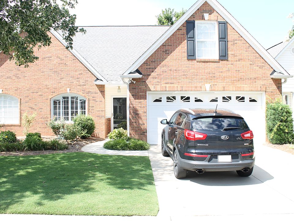 1st image of 655 Ivybrooke Ave