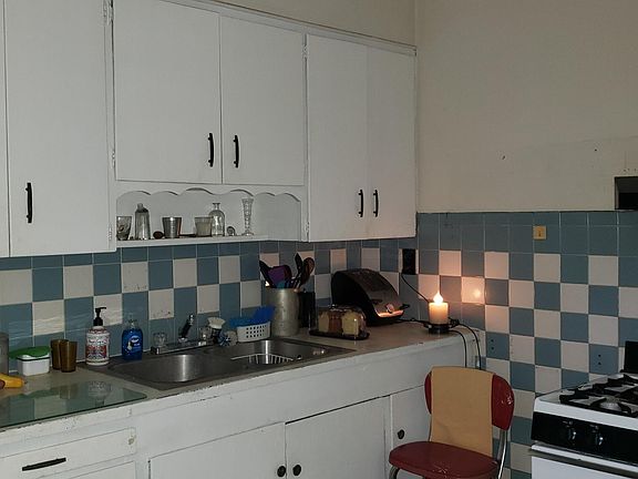 3rd image of 222 W High St