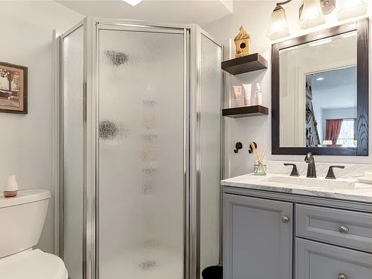 452 N Hampton Dr — Photo 20