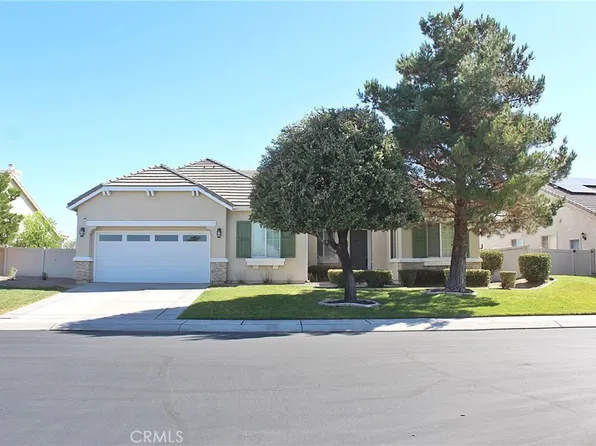 10854 Aster Ln, Apple Valley, CA 92308