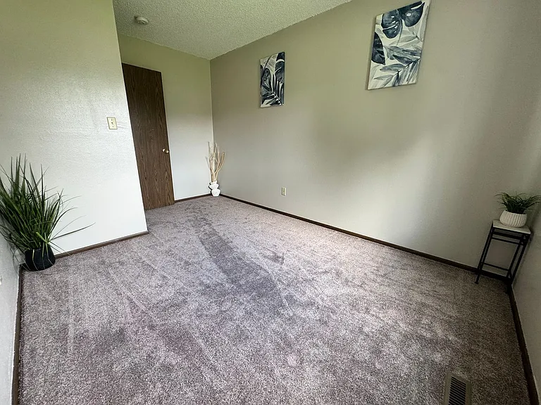 1815 Alden Ave — Photo 15
