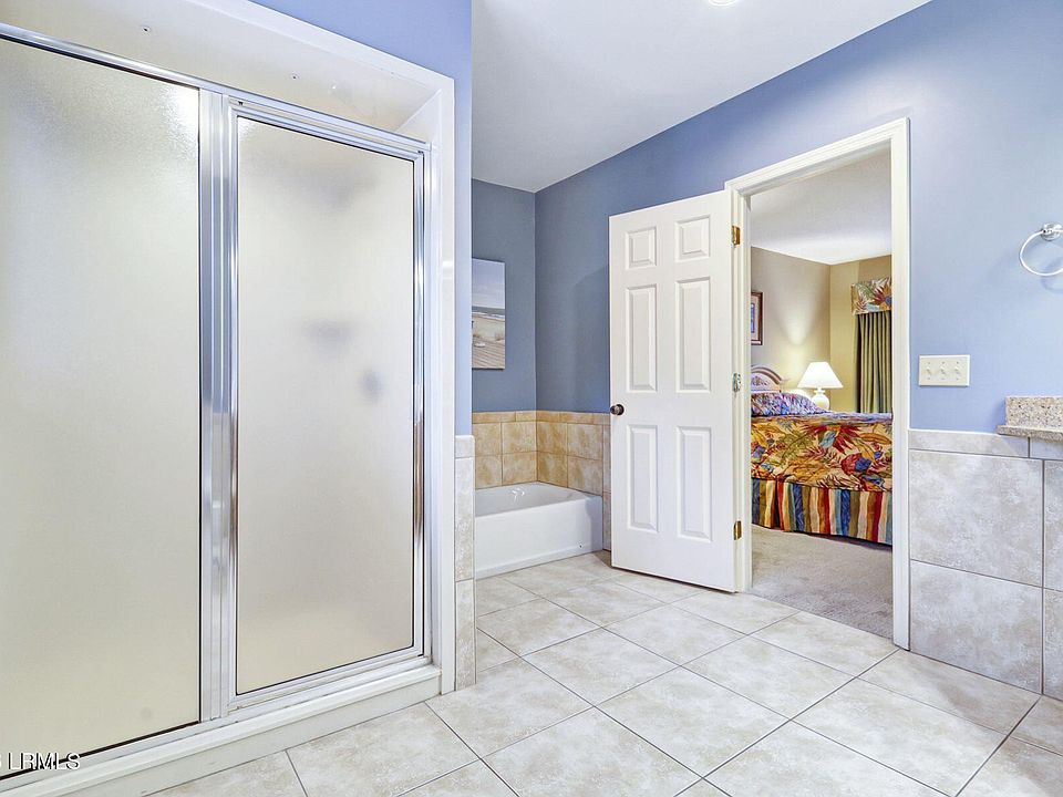 20th image of 55 Barcelona Road #292b