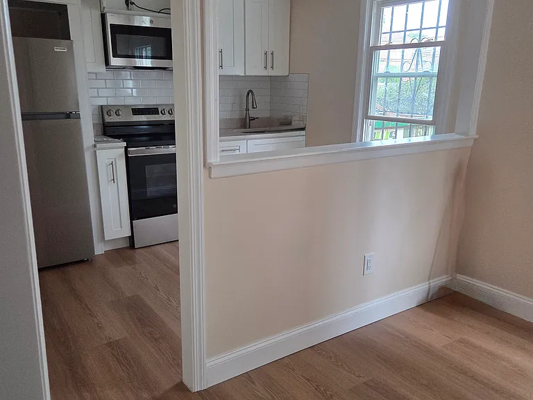 23-17 Corporal Kennedy St #1 — Photo 4