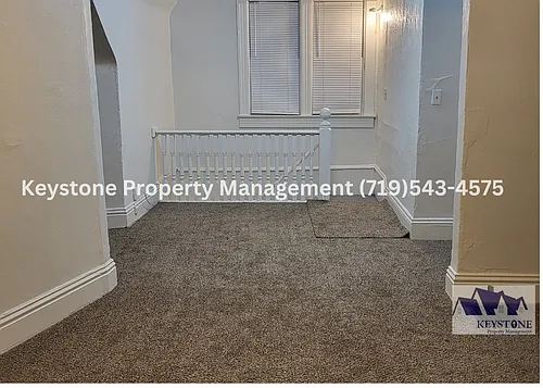 $400 Off Move In Special! Centrally Located 2nd Floor Apartment with 1 Bedroom/1 Bathroom - $800/... Photo 1