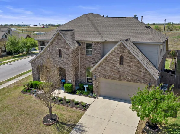 109 Wake Grv, Buda, TX 78610