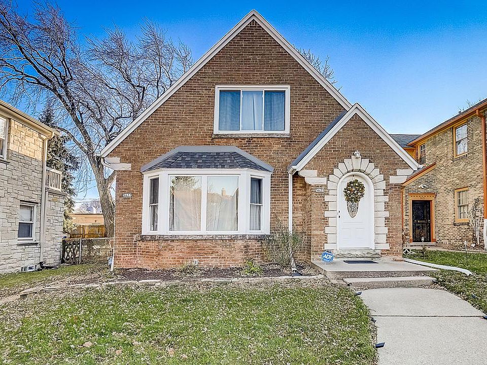 1st image of 5627 W Auer Ave