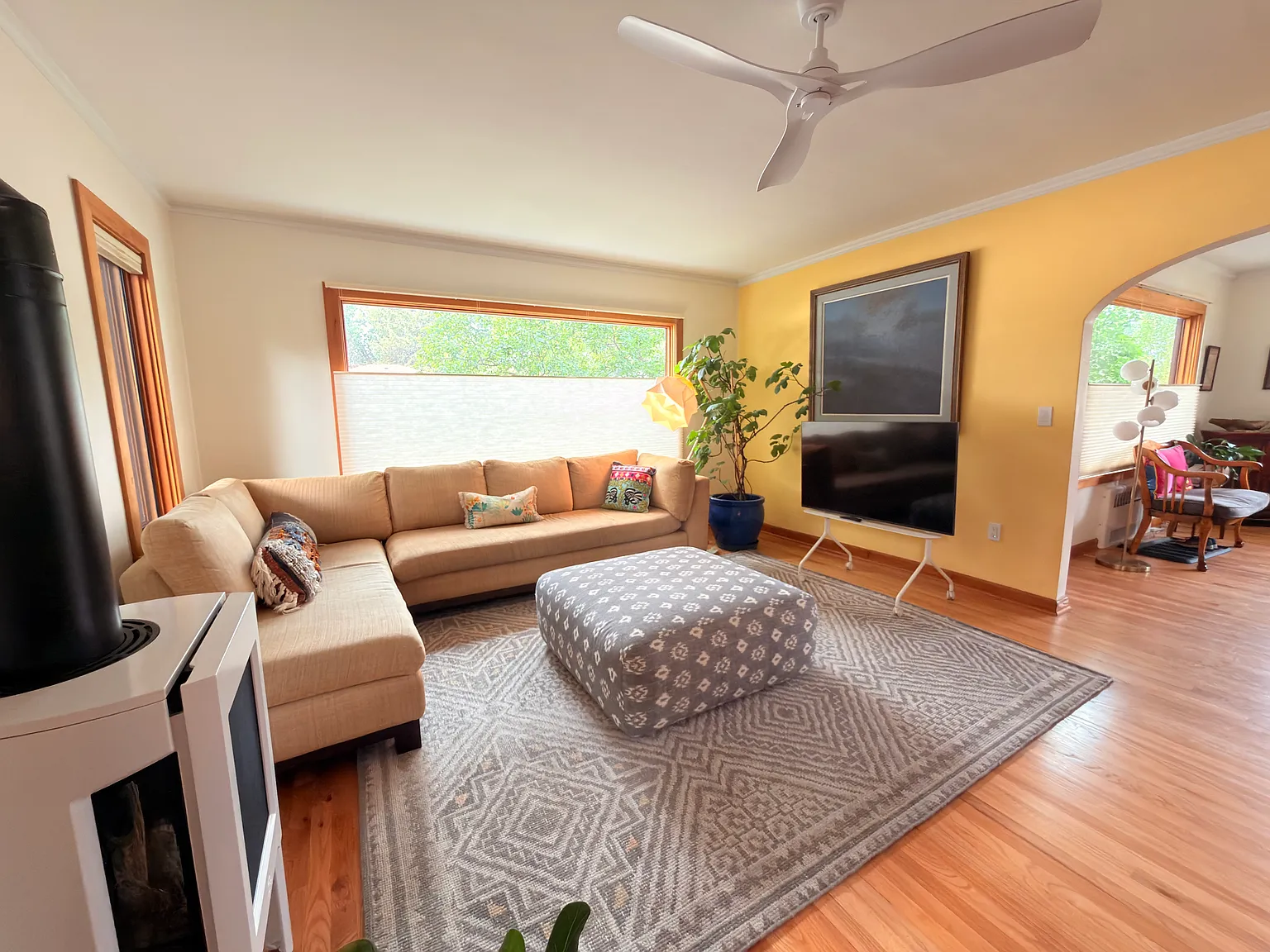 2 bed, 1200 sqft, $2,900 — Photo 3