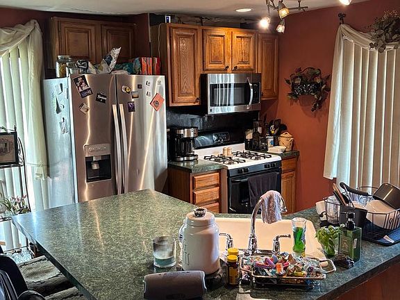 4th image of 2377 Booker Ave
