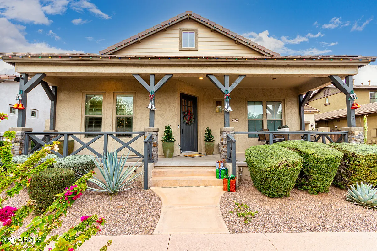 Building Photo - 9250 E Via De Vaquero Dr