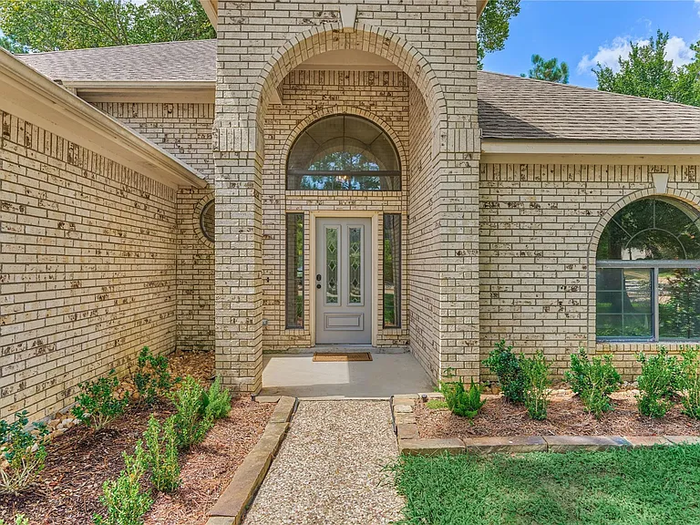13707 Fountainview Dr — Photo 6