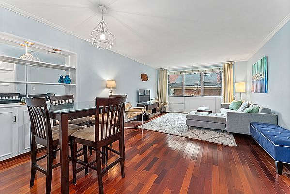 1st image of 32 Gramercy Park S Floor 5