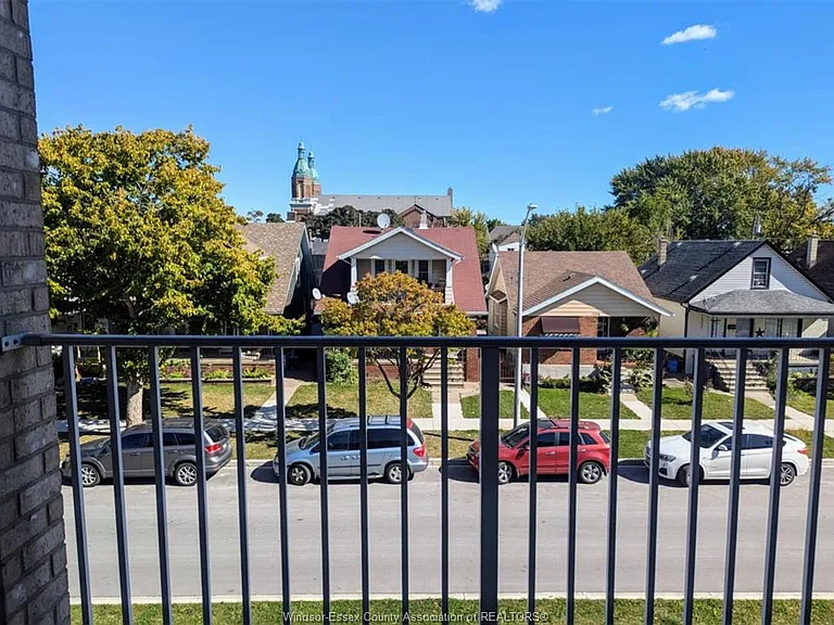 1323 Langlois Ave #302 — Photo 10