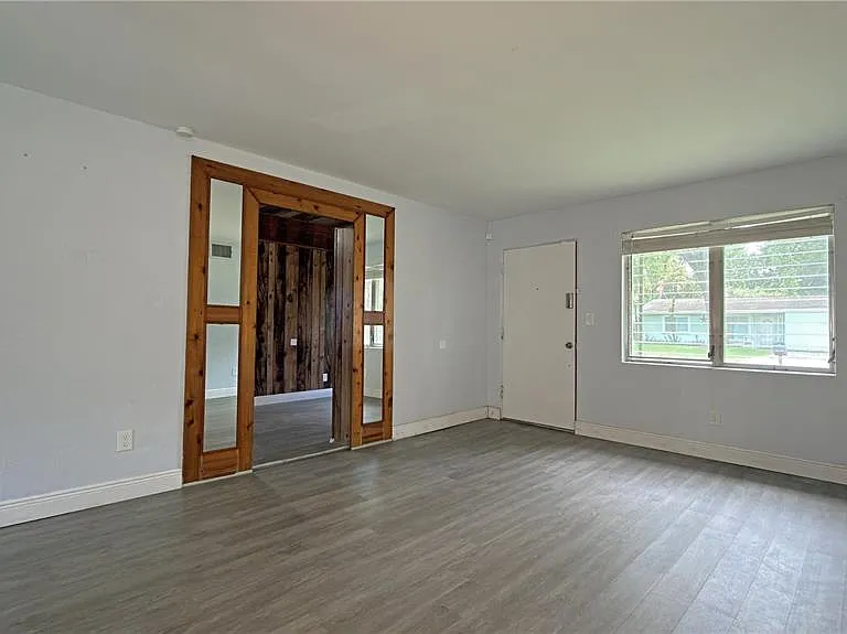 126 Palm Dr — Photo 8