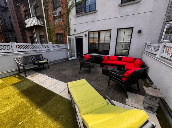 55 Bruckner Boulevard image 1 of 19