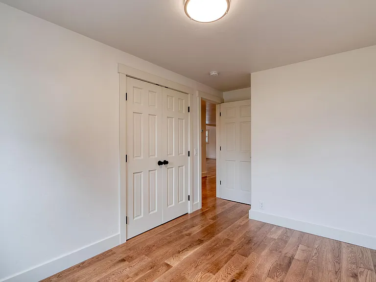 921 Columbia Ave — Photo 23