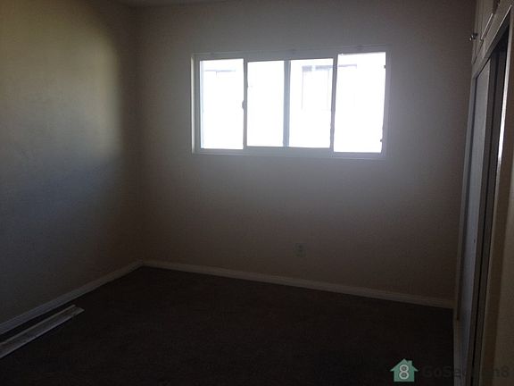 4th image of 2525-27 Skyline Dr