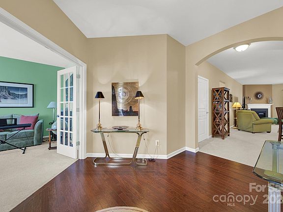 3rd image of 4022 Blackburn Ct