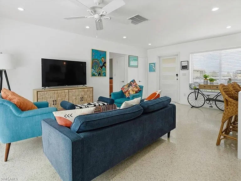 1206 Martinique Ct — Photo 8