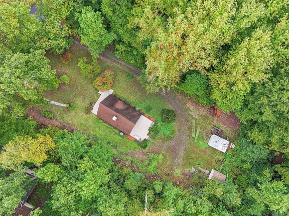 5th image of 1013 Lakeview Dr