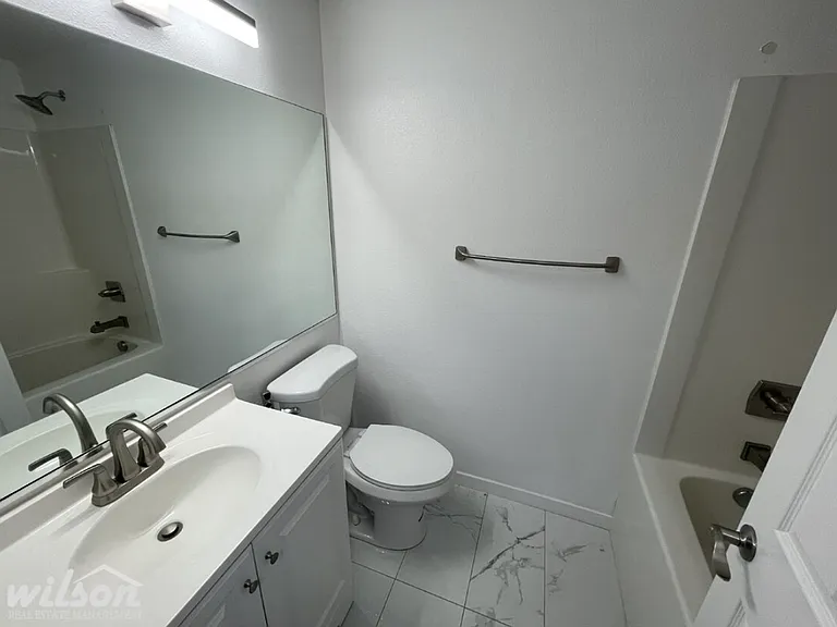 301 Olympic Ave — Photo 9